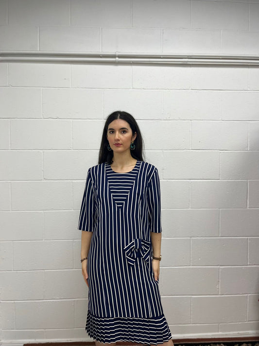 80s Layered Stripe Shift Dress (Modern 10)