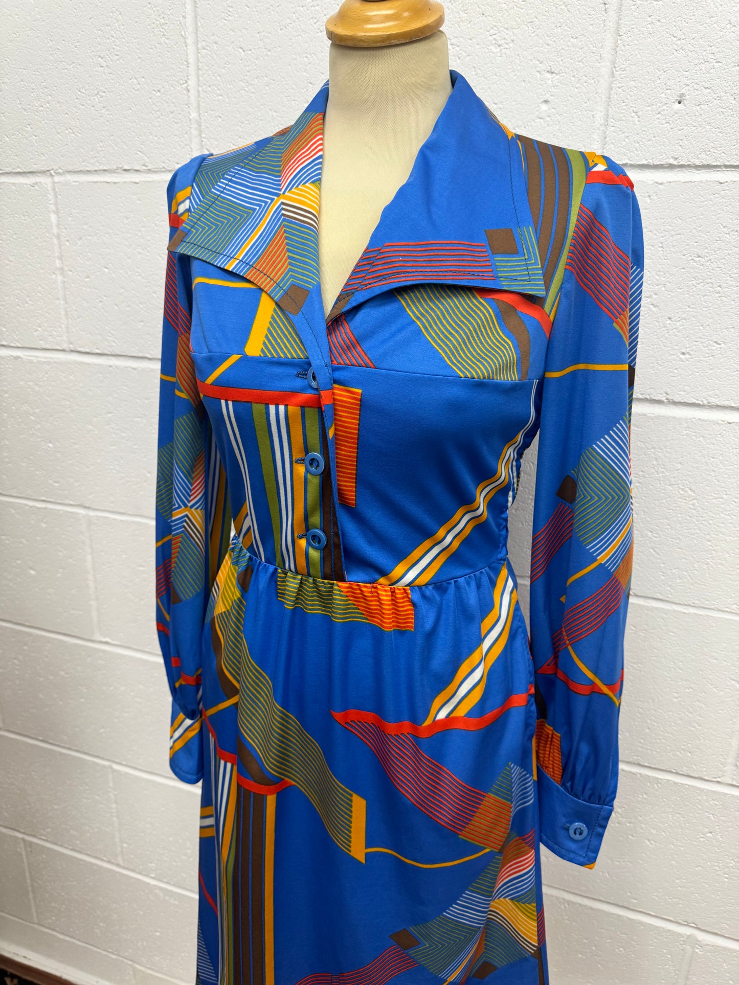 70s Daggar Collar Dress